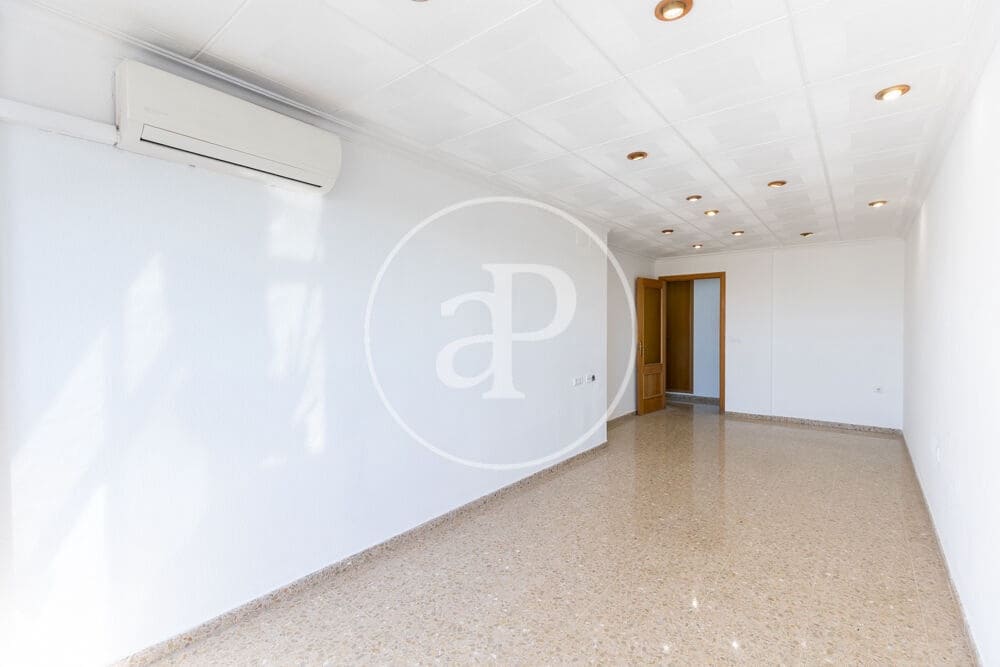 3 bedroom Apartment for sale in Valencia city with garage - € 375,000 (Ref: 10081104)
