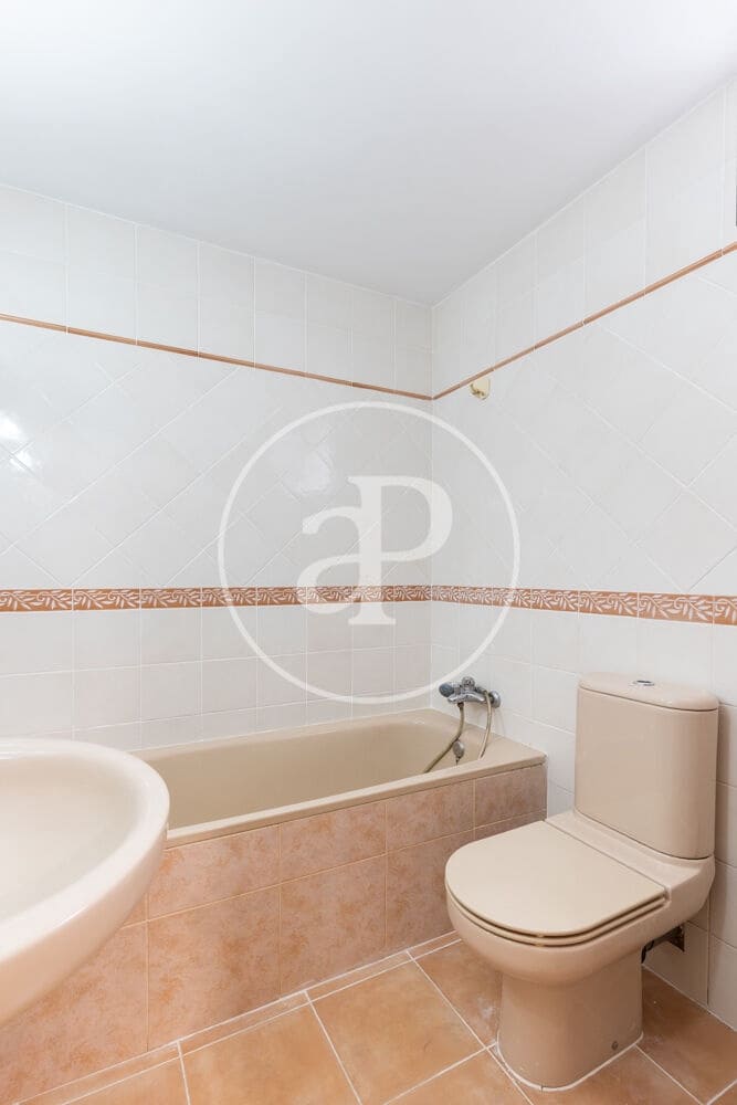 3 bedroom Apartment for sale in Valencia city with garage - € 375,000 (Ref: 10081104)