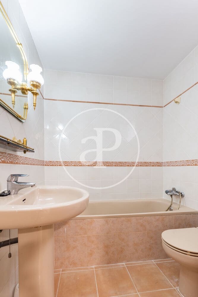 3 bedroom Apartment for sale in Valencia city with garage - € 375,000 (Ref: 10081104)