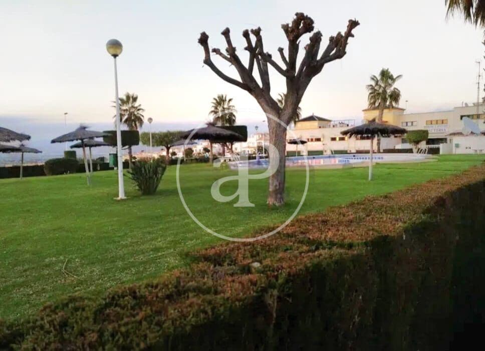 2 soverom Leilighet til leie i Arenales del Sol med svømmebasseng - € 950 (Ref: 10086085)