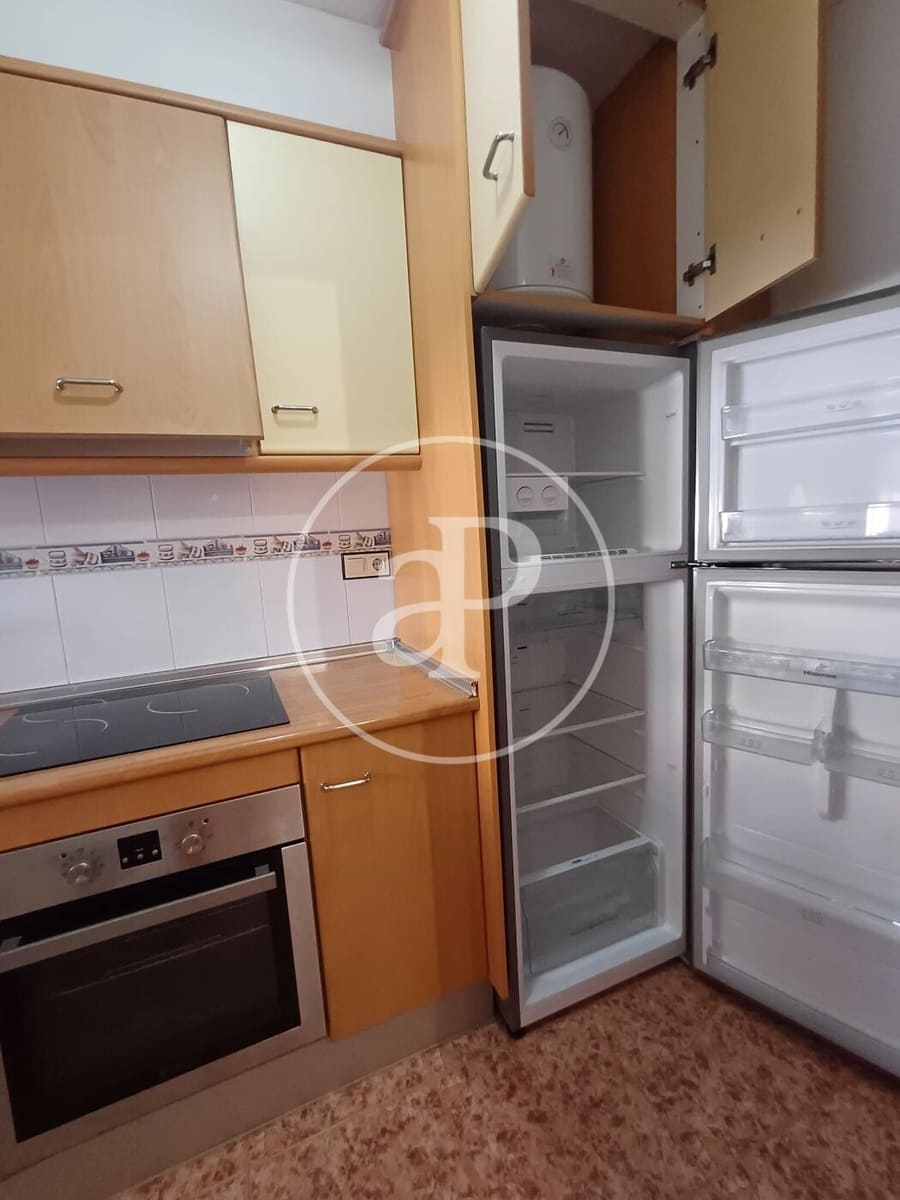 2 soverom Leilighet til leie i Arenales del Sol med svømmebasseng - € 950 (Ref: 10086085)