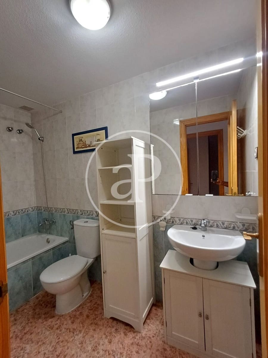 2 soverom Leilighet til leie i Arenales del Sol med svømmebasseng - € 950 (Ref: 10086085)