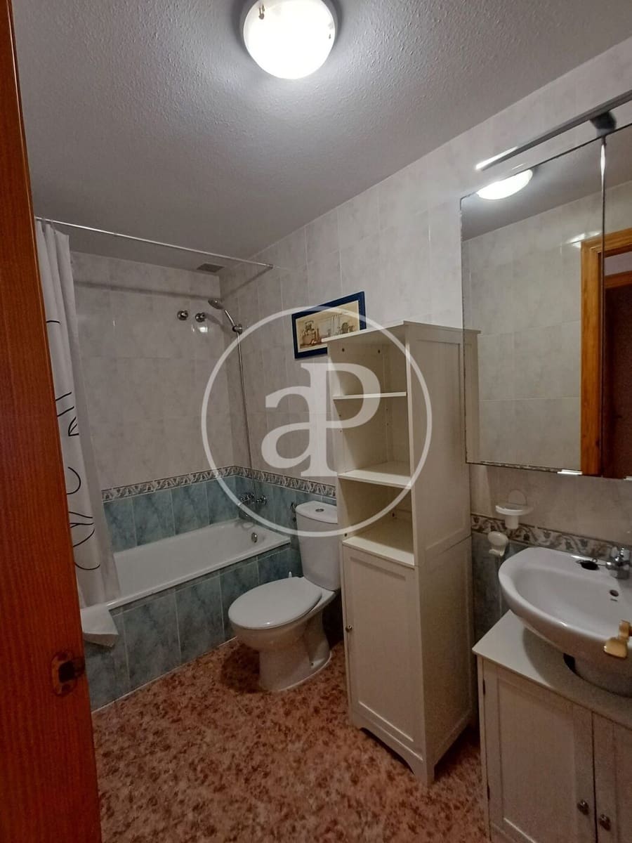 2 soverom Leilighet til leie i Arenales del Sol med svømmebasseng - € 950 (Ref: 10086085)