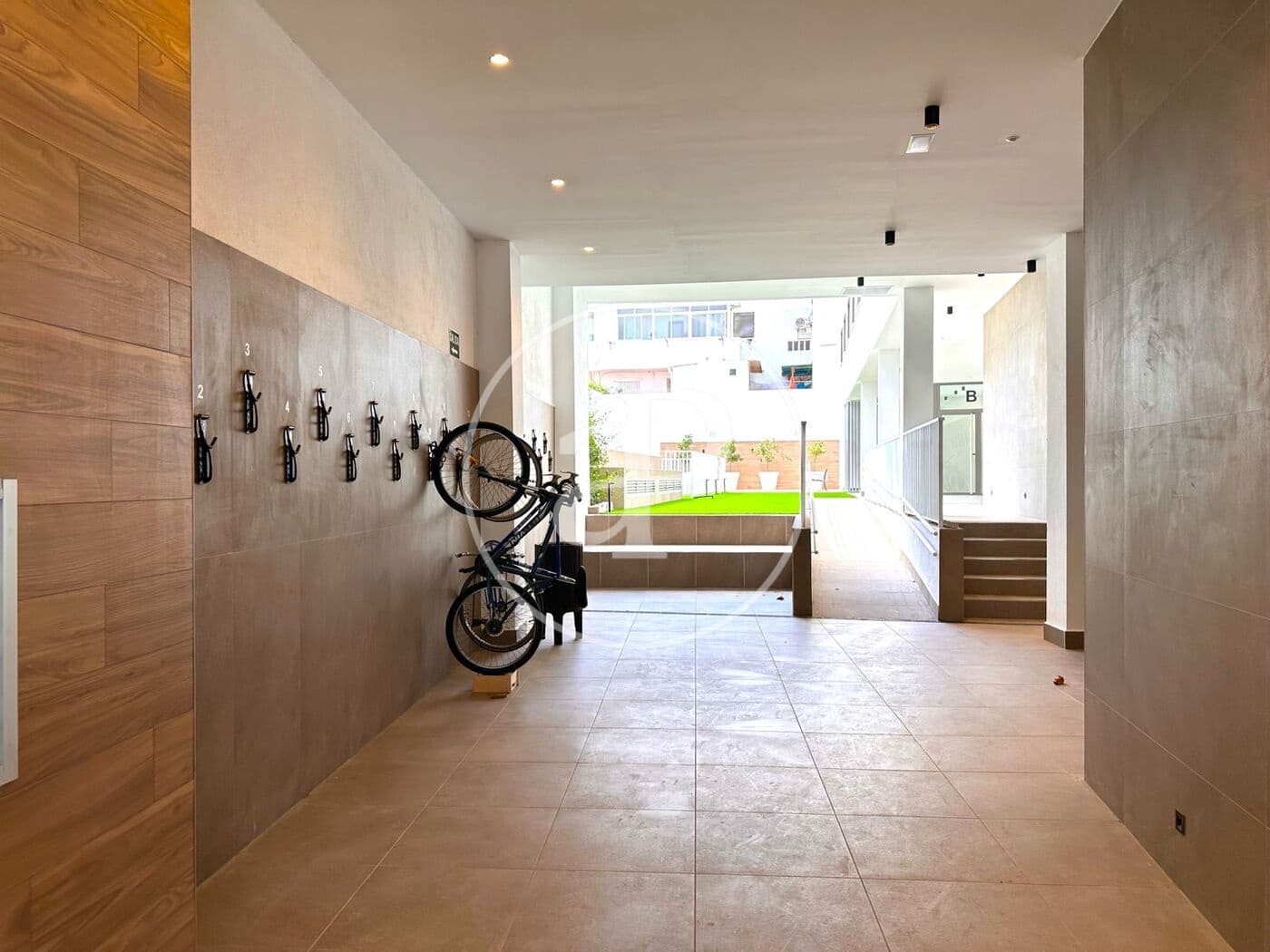 Apartamento de 2 habitaciones en València ciudad en venta con piscina - 375.000 € (Ref: 10086087)
