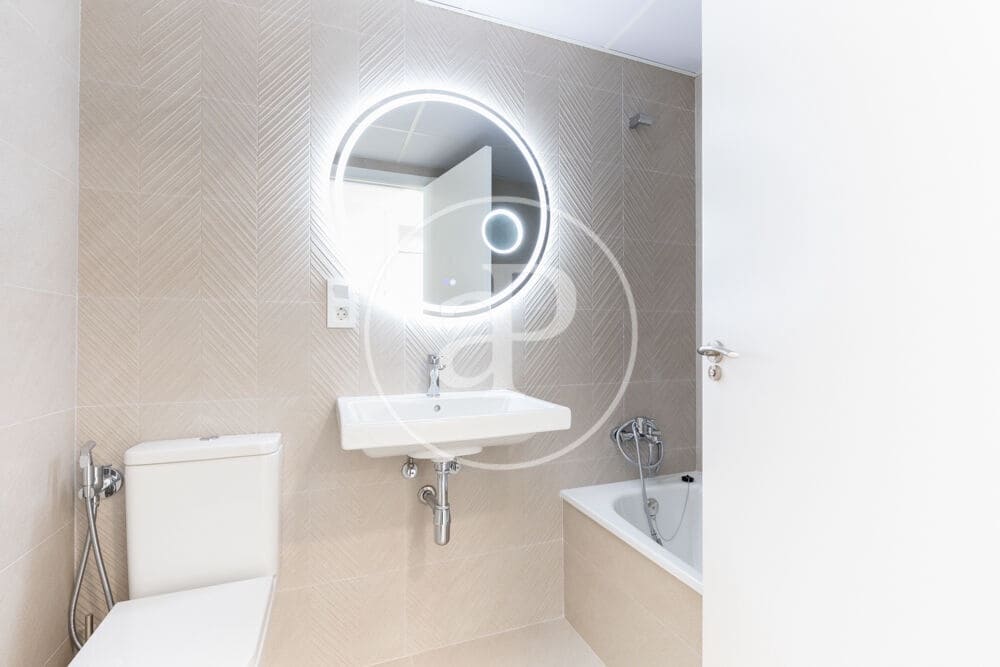 2 bedroom Apartment for sale in Valencia city with pool garage - € 375,000 (Ref: 10086087)