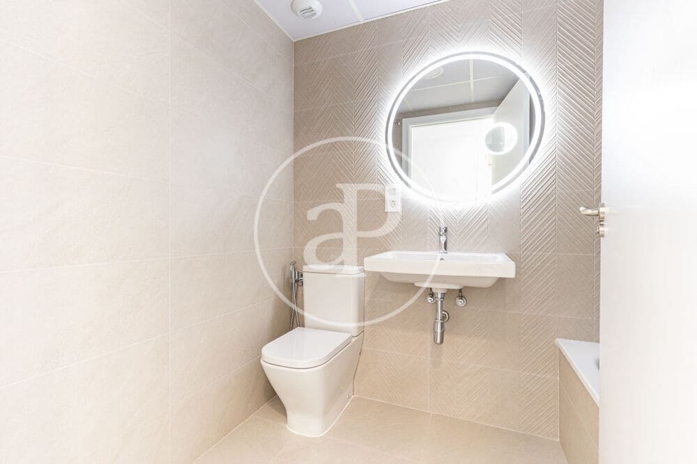 2 bedroom Apartment for sale in Valencia city with pool garage - € 375,000 (Ref: 10086087)