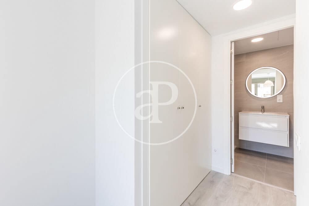 2 bedroom Apartment for sale in Valencia city with pool garage - € 375,000 (Ref: 10086087)