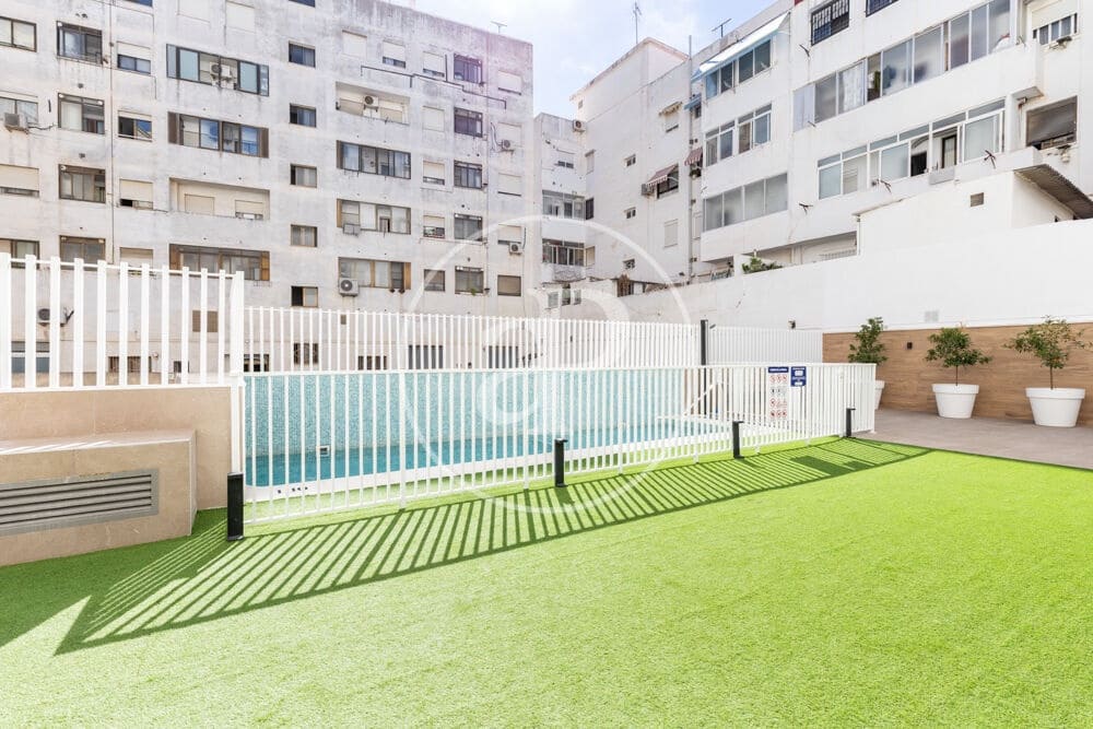 2 bedroom Apartment for sale in Valencia city with pool garage - € 375,000 (Ref: 10086087)
