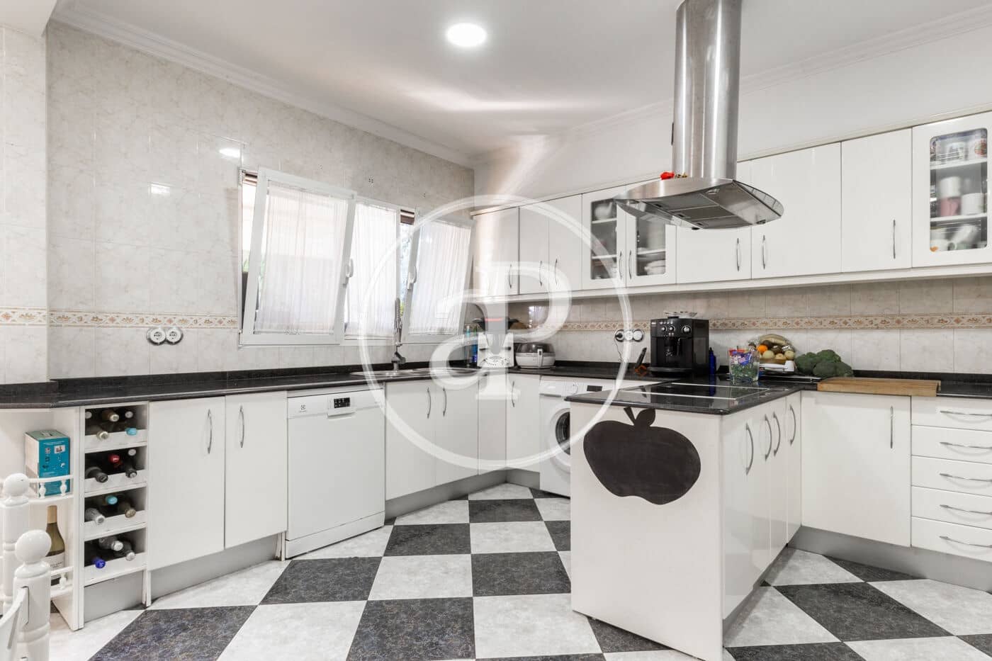 5 slaapkamer Villa te koop in Alicante stad met zwembad - € 559.000 (Ref: 10089582)