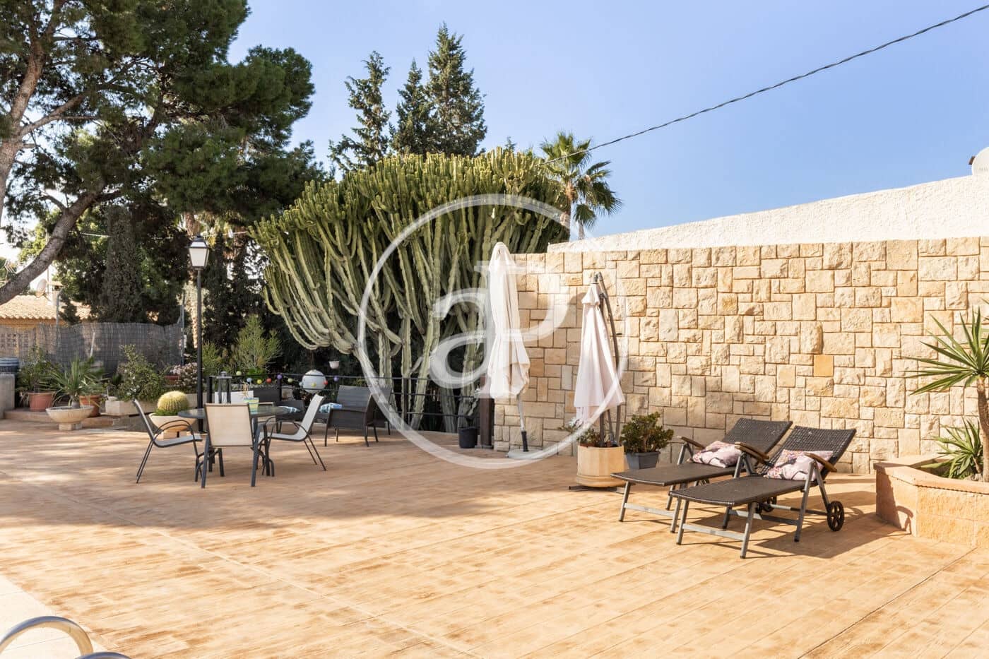 5 slaapkamer Villa te koop in Alicante stad met zwembad - € 559.000 (Ref: 10089582)