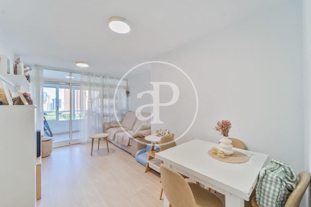 2 quarto Apartamento para venda em Benidorm com piscina - 250 000 € (Ref: 10089583)
