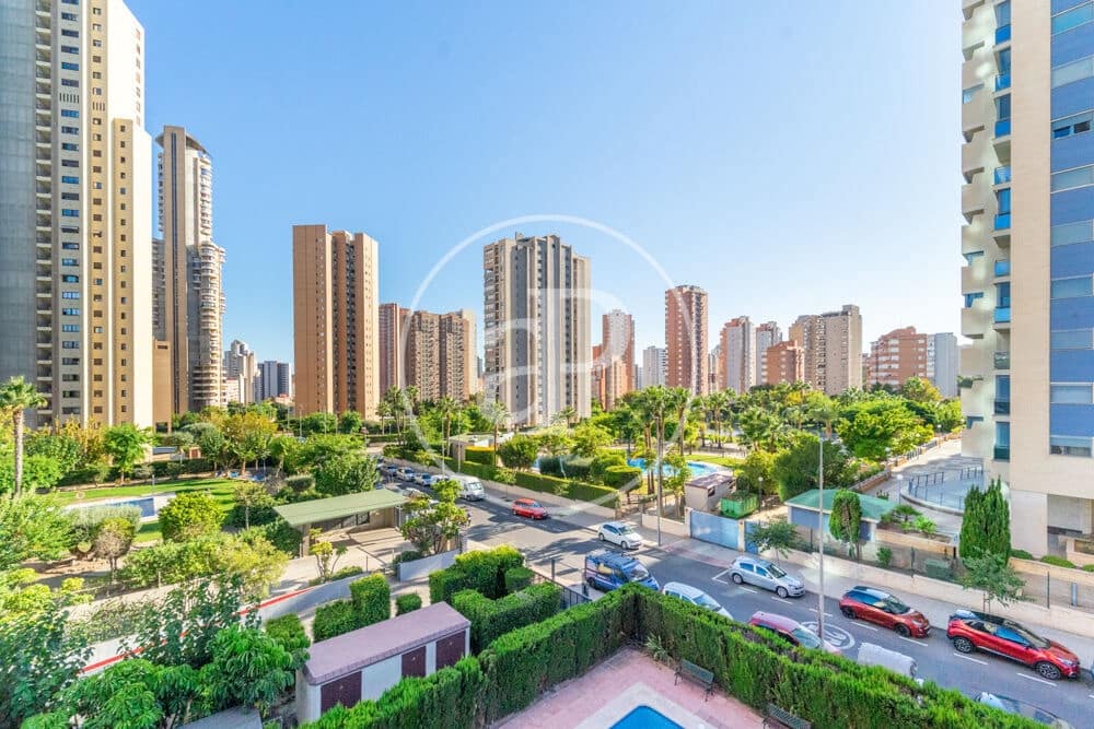 2 quarto Apartamento para venda em Benidorm com piscina - 250 000 € (Ref: 10089583)