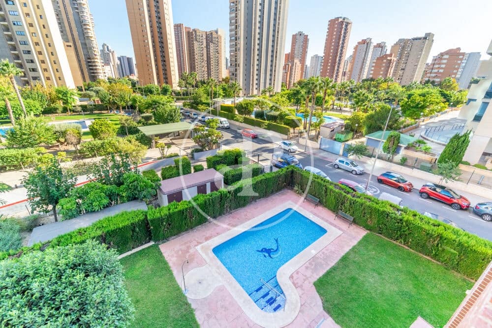 2 quarto Apartamento para venda em Benidorm com piscina - 250 000 € (Ref: 10089583)