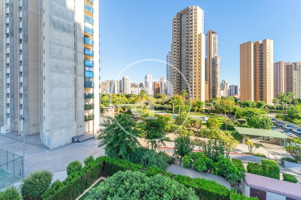 2 quarto Apartamento para venda em Benidorm com piscina - 250 000 € (Ref: 10089583)