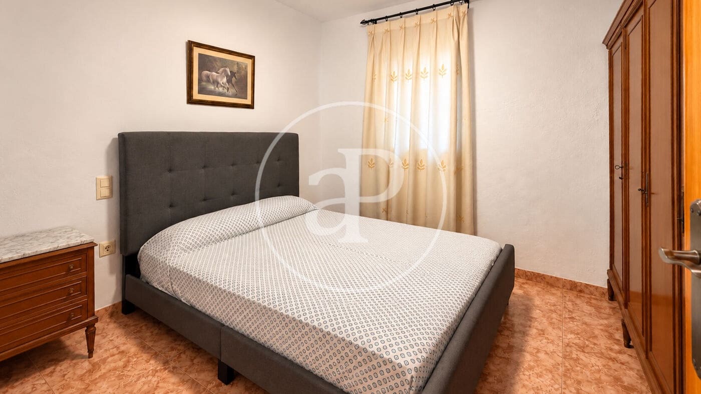 3 makuuhuone Maalaistalo myytävänä paikassa Lliria mukana uima-altaan - 449 000 € (Ref: 10089584)