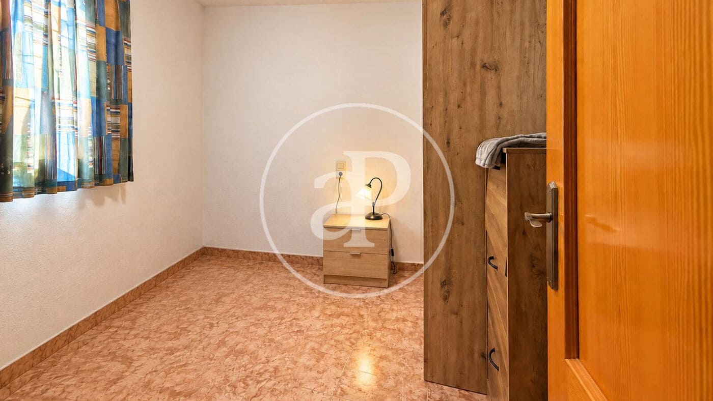 3 makuuhuone Maalaistalo myytävänä paikassa Lliria mukana uima-altaan - 449 000 € (Ref: 10089584)