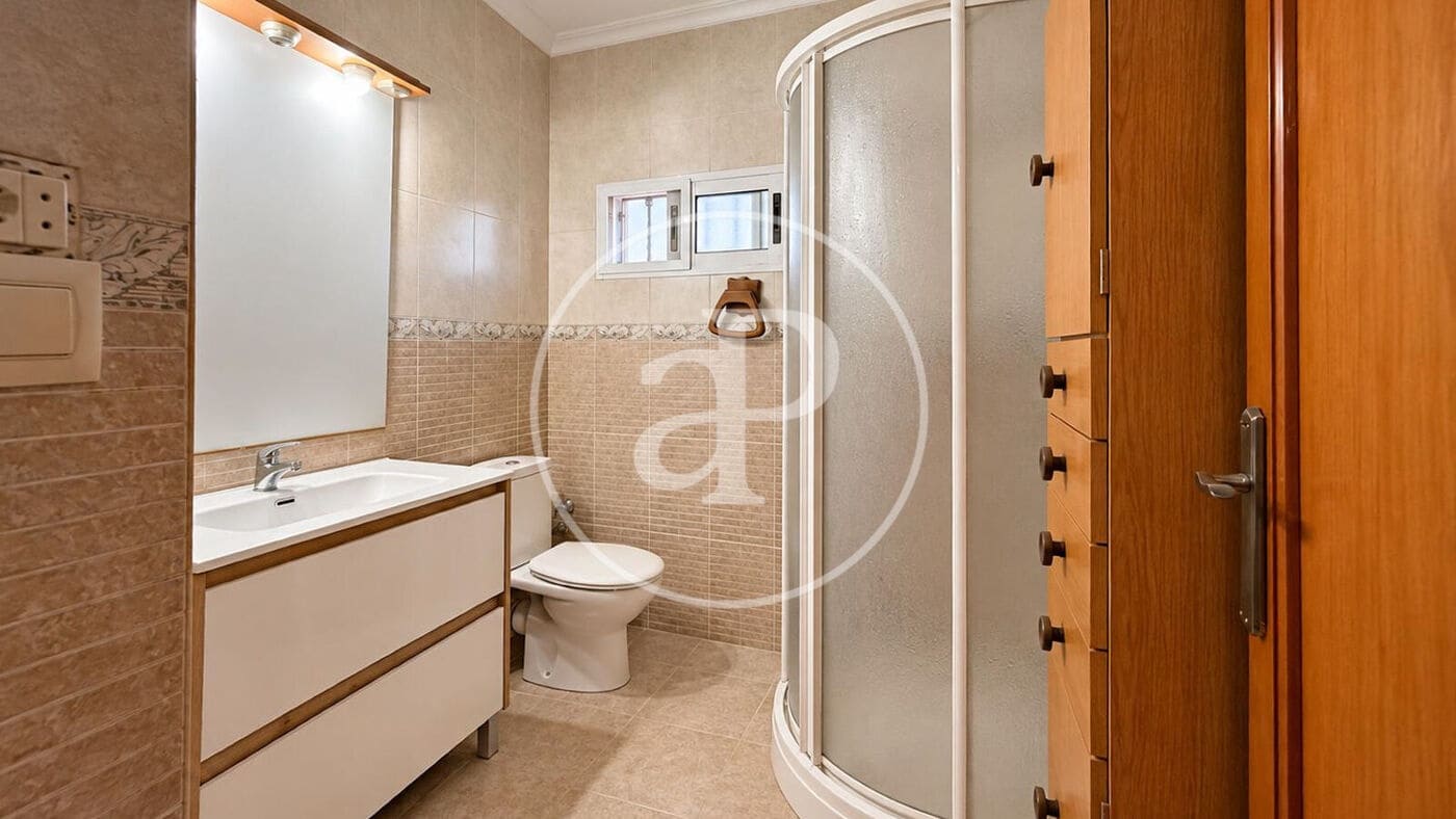 3 makuuhuone Maalaistalo myytävänä paikassa Lliria mukana uima-altaan - 449 000 € (Ref: 10089584)