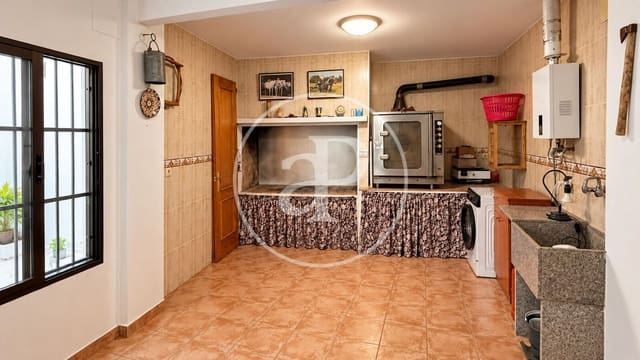 3 makuuhuone Maalaistalo myytävänä paikassa Llíria mukana uima-altaan - 449 000 € (Ref: 10089584)