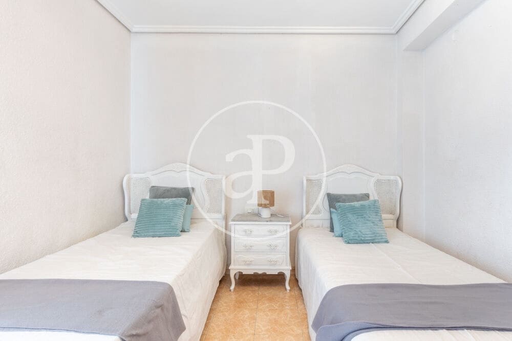 4 soveværelse Lejlighed til salg i Valencia by - € 450.000 (Ref: 10089585)