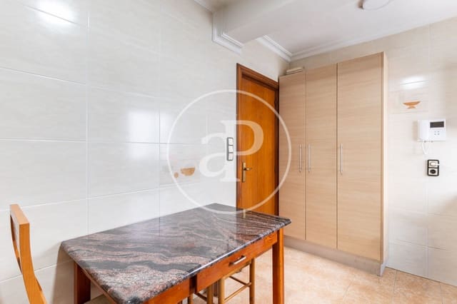 4 soveværelse Lejlighed til salg i Cabanyal-Canyamelar, Valencia by - € 450.000 (Ref: 10089585)