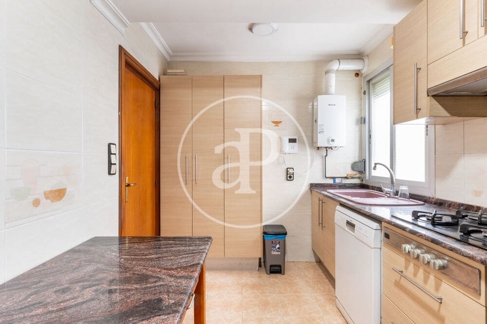 4 soveværelse Lejlighed til salg i Valencia by - € 450.000 (Ref: 10089585)