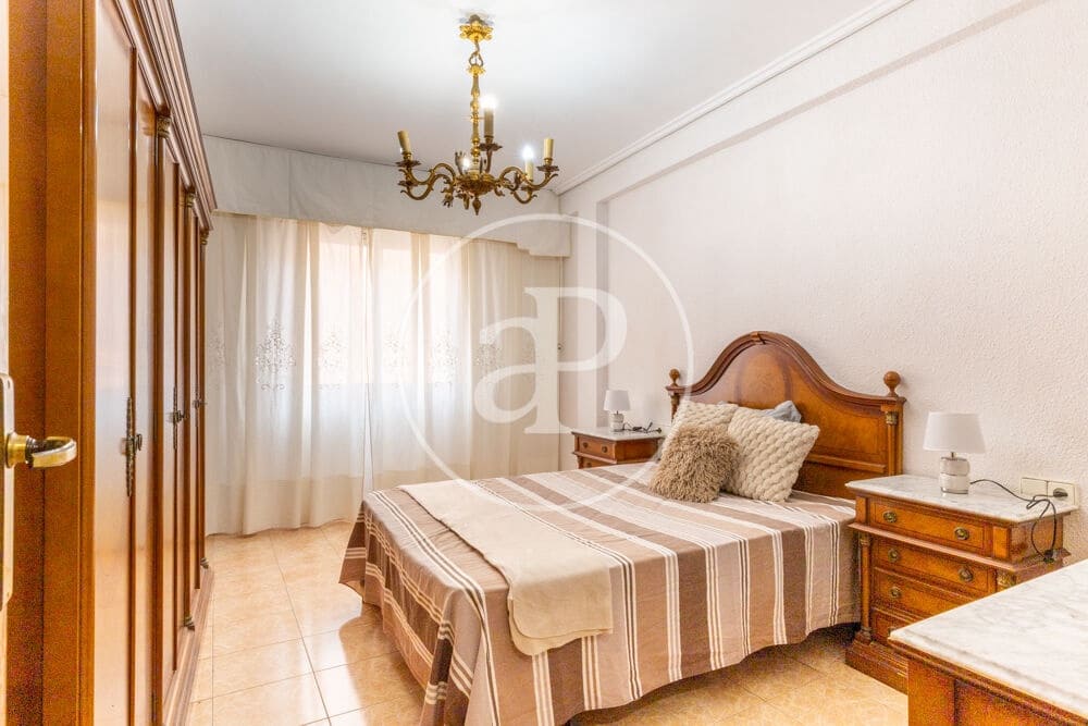 4 soveværelse Lejlighed til salg i Valencia by - € 450.000 (Ref: 10089585)