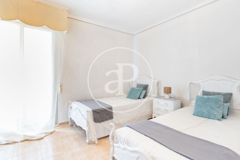 4 soveværelse Lejlighed til salg i Valencia by - € 450.000 (Ref: 10089585)