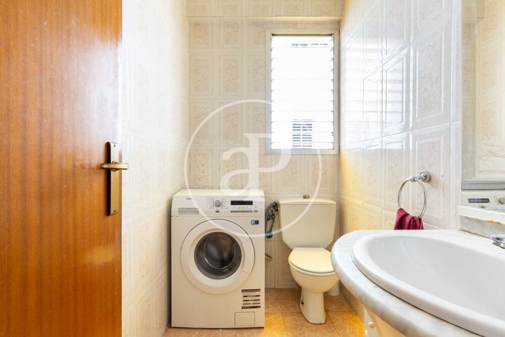 4 soveværelse Lejlighed til salg i Valencia by - € 450.000 (Ref: 10089585)