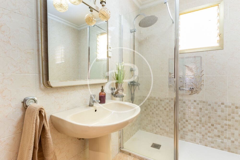 4 soveværelse Lejlighed til salg i Valencia by - € 450.000 (Ref: 10089585)