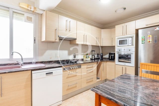 4 soveværelse Lejlighed til salg i Cabanyal-Canyamelar, Valencia by - € 450.000 (Ref: 10089585)
