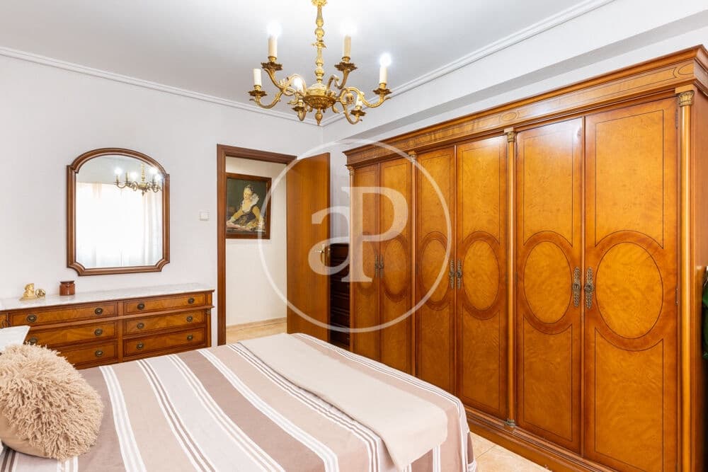 4 soveværelse Lejlighed til salg i Valencia by - € 450.000 (Ref: 10089585)