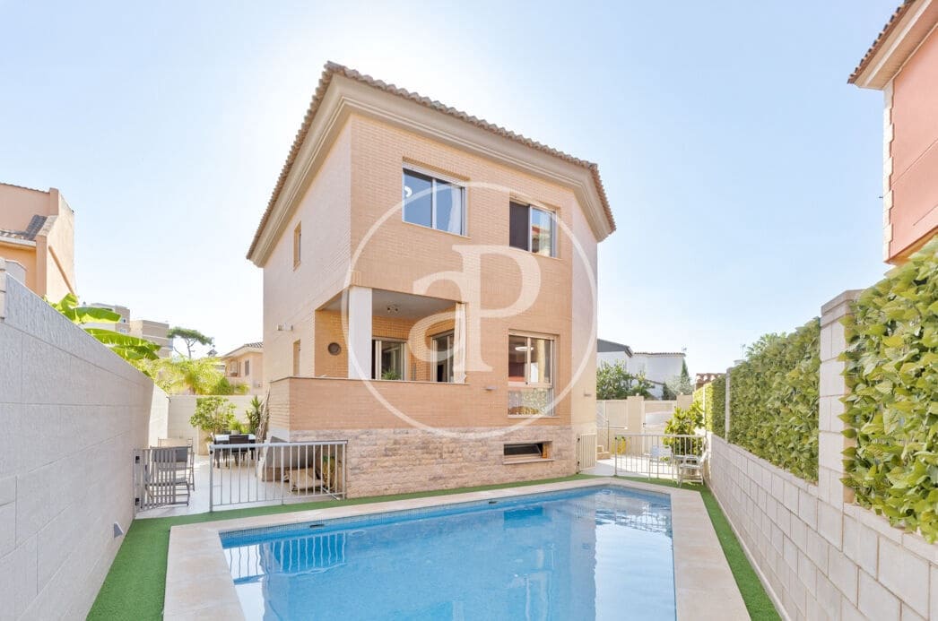 4 Zimmer Villa zu verkaufen in Sueca mit Pool - 475.000 € (Ref: 10094542)