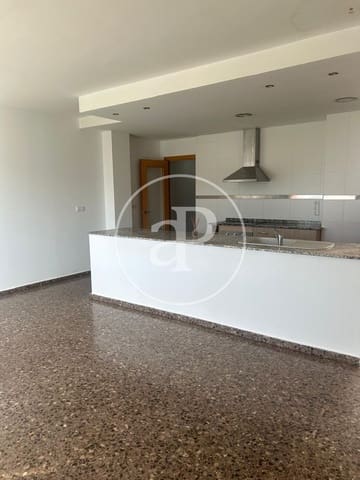 2 bedroom Apartment for rent in Vilamarxant / Villamarchante with garage - € 950 (Ref: 10094543)