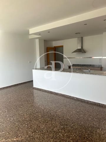2 bedroom Apartment for rent in Vilamarxant / Villamarchante with garage - € 950 (Ref: 10094543)