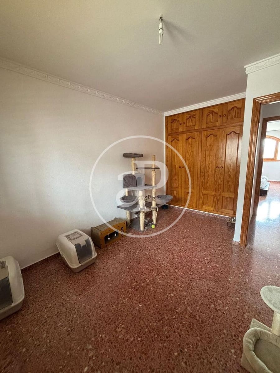 4 makuuhuone Huvila myytävänä paikassa Chiva - 279 900 € (Ref: 10098320)