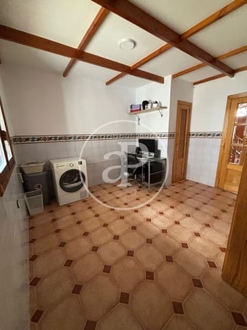 4 makuuhuone Huvila myytävänä paikassa Chiva - 279 900 € (Ref: 10098320)