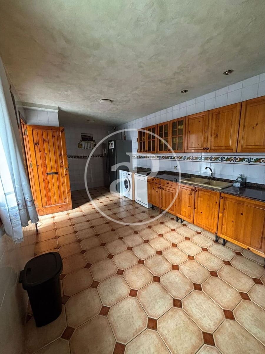 4 makuuhuone Huvila myytävänä paikassa Chiva - 279 900 € (Ref: 10098320)