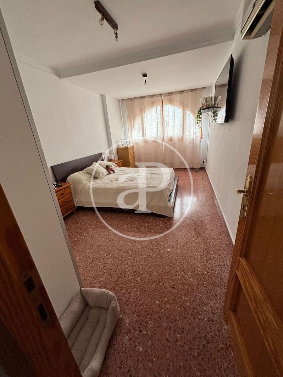 4 makuuhuone Huvila myytävänä paikassa Chiva - 279 900 € (Ref: 10098320)