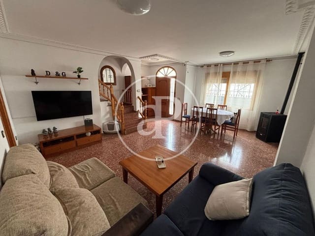 4 makuuhuone Huvila myytävänä paikassa Chiva - 279 900 € (Ref: 10098320)