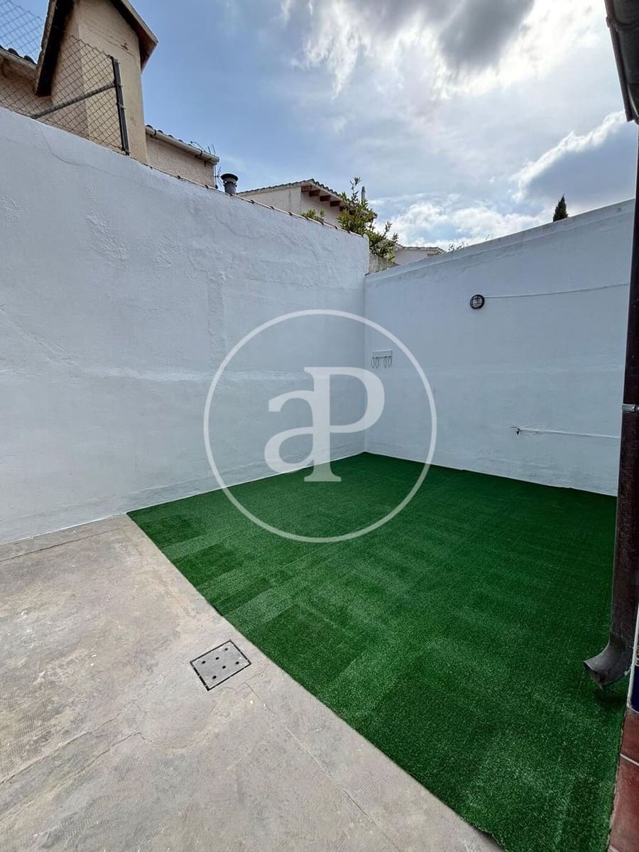 4 makuuhuone Huvila myytävänä paikassa Chiva - 279 900 € (Ref: 10098320)