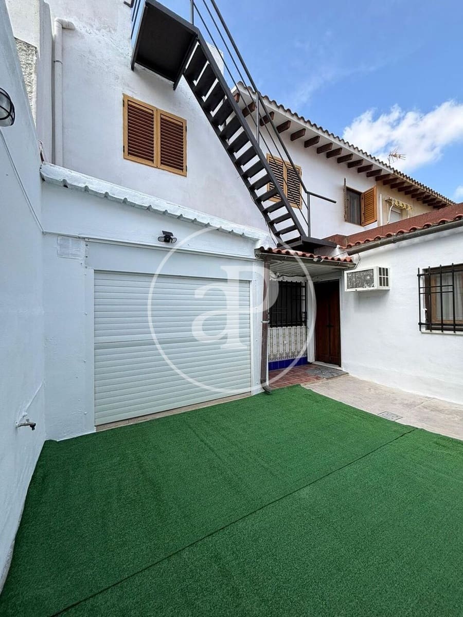 4 makuuhuone Huvila myytävänä paikassa Chiva - 279 900 € (Ref: 10098320)