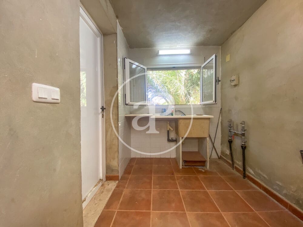 4 bedroom Villa for sale in Naquera with pool garage - € 460,000 (Ref: 10098323)