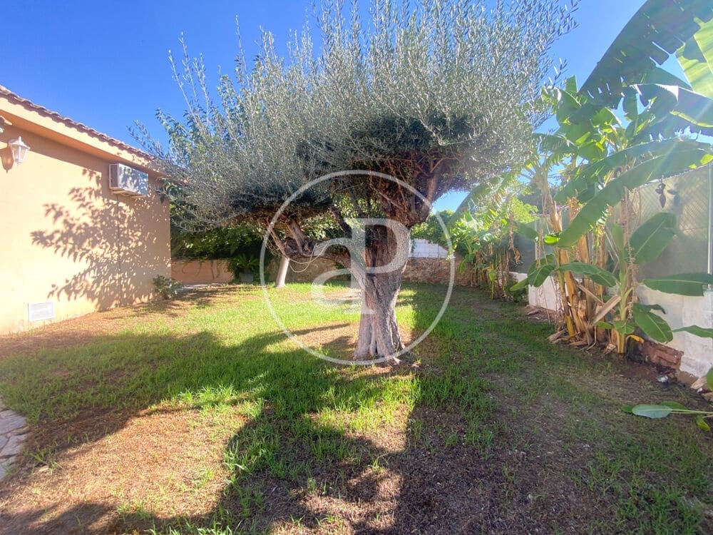 4 bedroom Villa for sale in Naquera with pool garage - € 460,000 (Ref: 10098323)