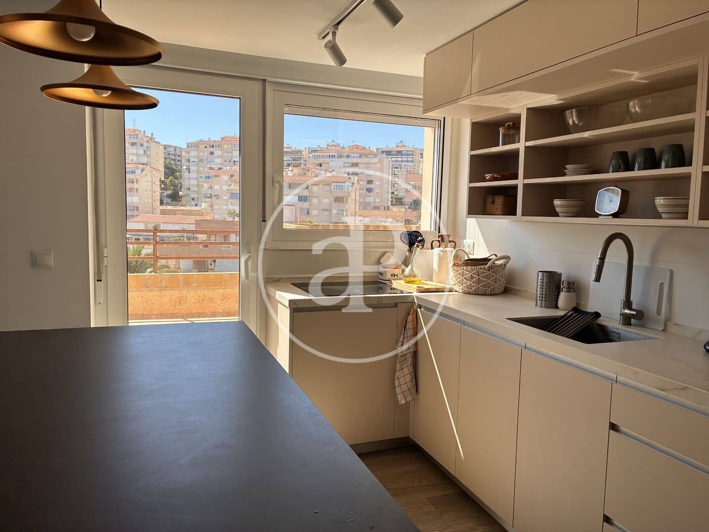 2 soveværelse Penthouse til leje i Arenales del Sol med garage - € 1.400 (Ref: 10102512)
