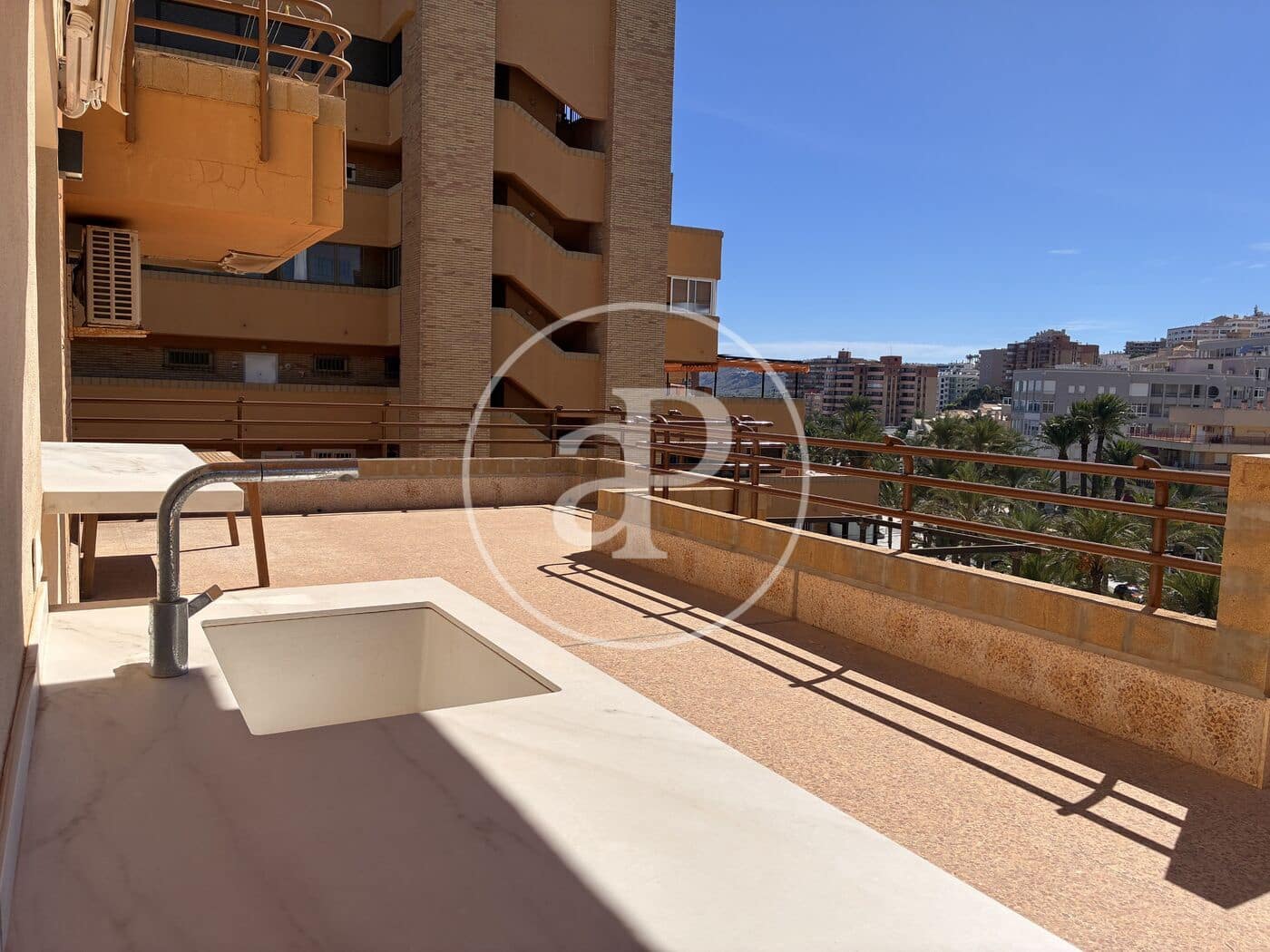 2 soveværelse Penthouse til leje i Arenales del Sol med garage - € 1.400 (Ref: 10102512)