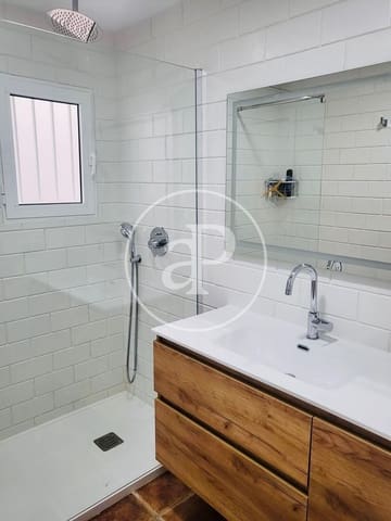 2 soveværelse Lejlighed til leje i Alicante by - € 950 (Ref: 10102513)