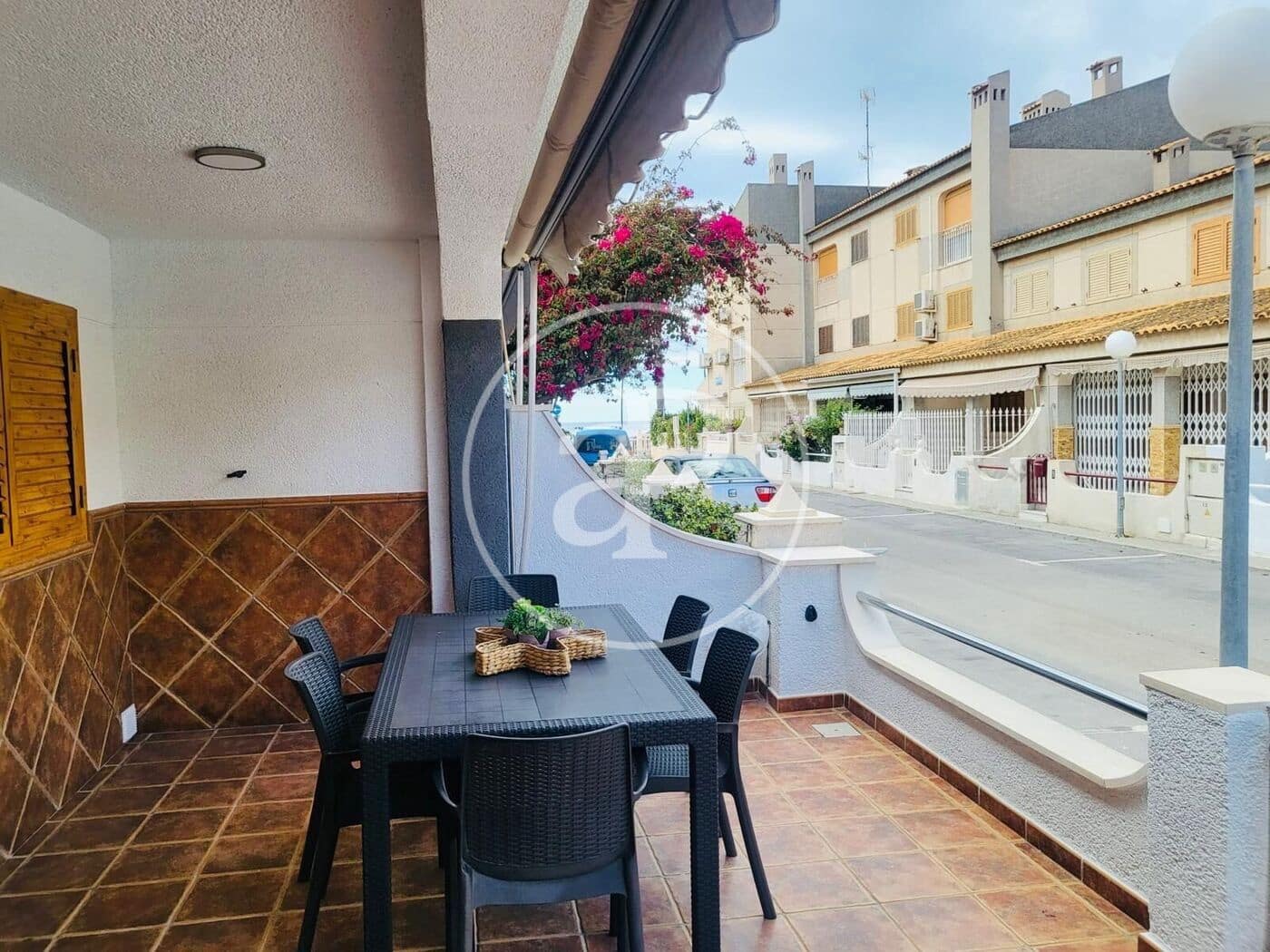 2 soveværelse Lejlighed til leje i Alicante by med garage - € 950 (Ref: 10102513)