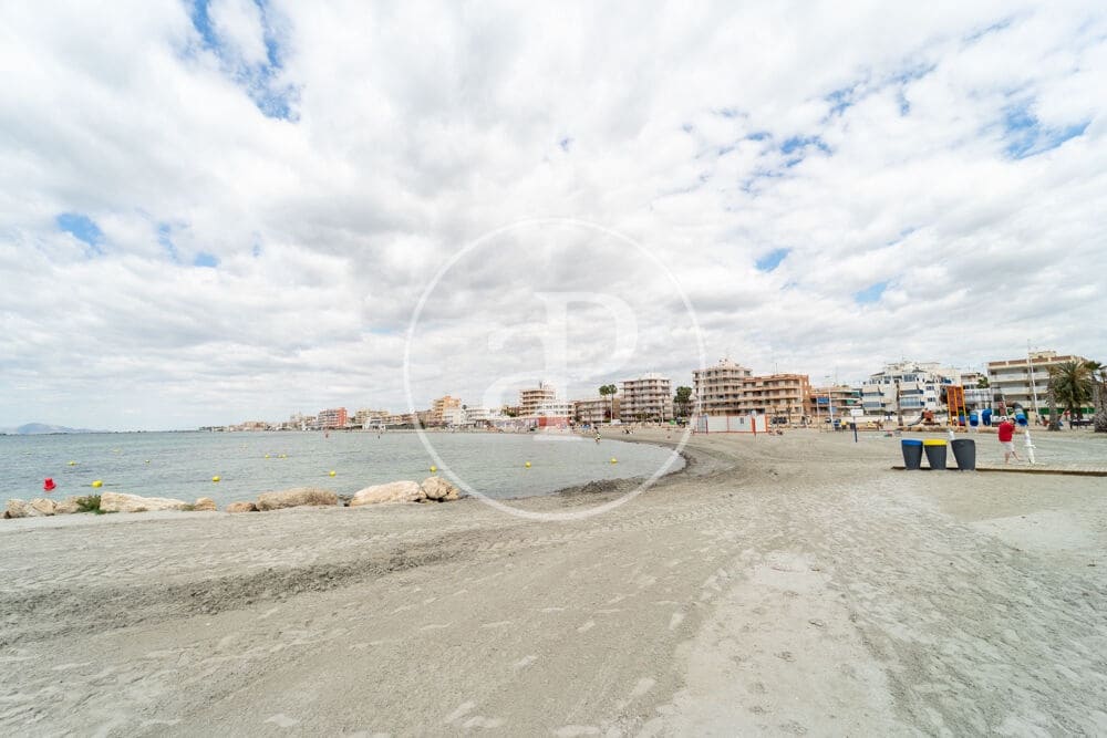 2 bedroom Apartment for rent in Alicante / Alacant city with garage - € 950 (Ref: 10102513)