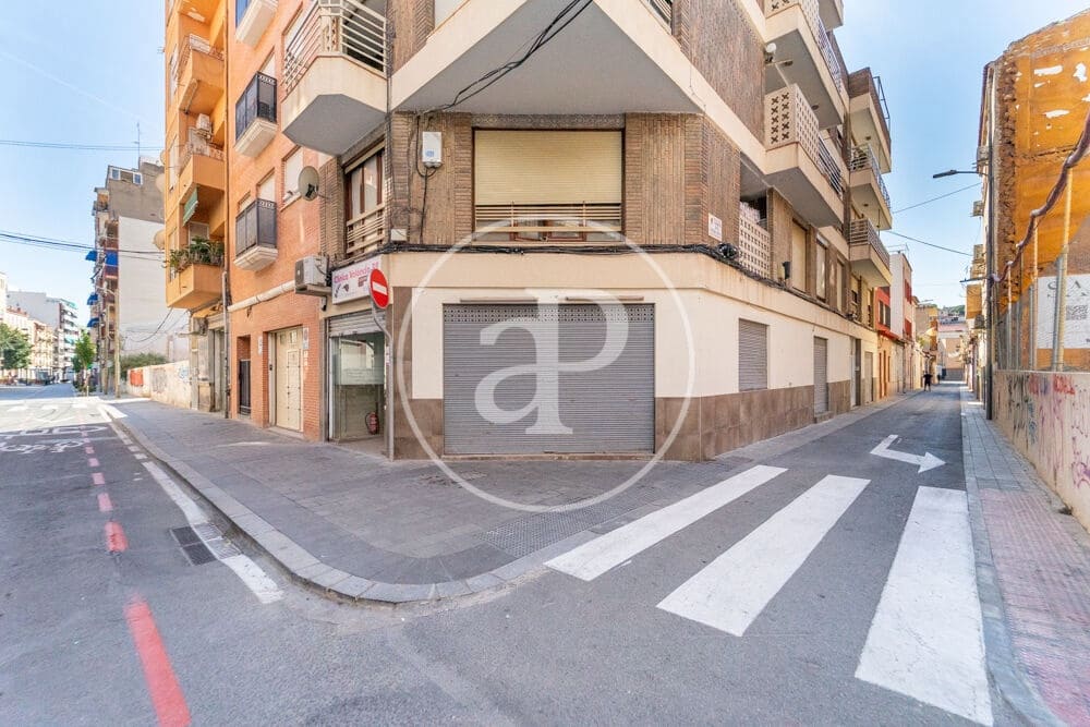 27 bedroom Apartment for sale in Alicante / Alacant city - € 1,850,000 (Ref: 10109640)