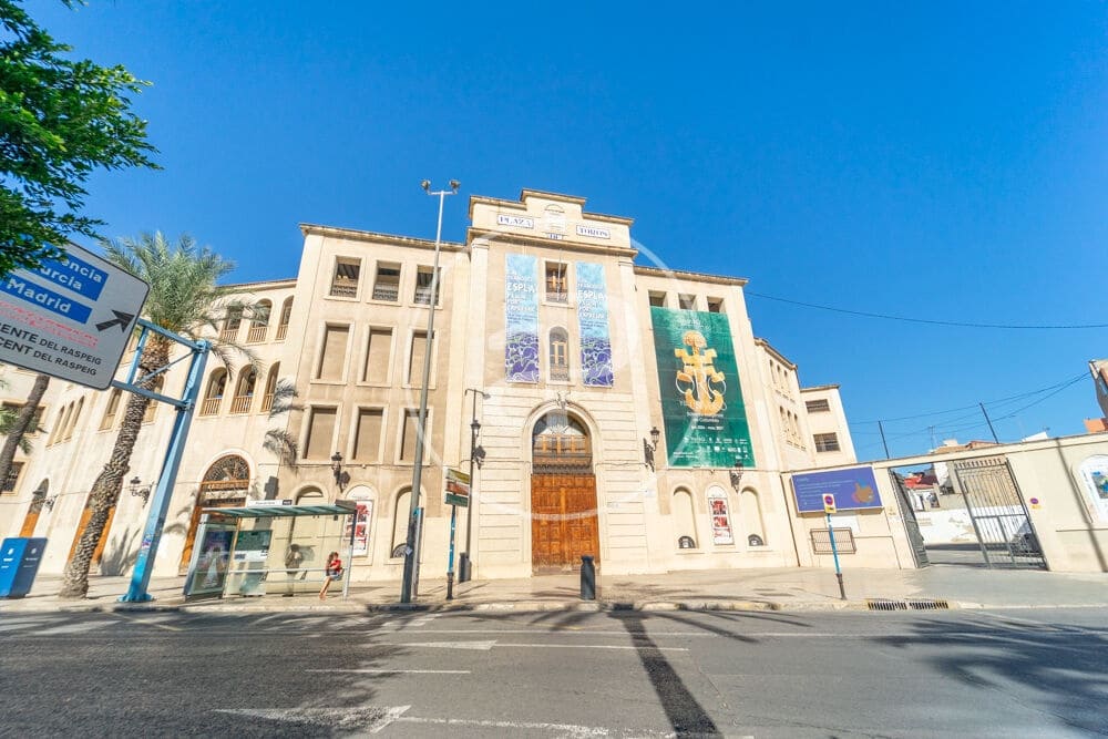 27 bedroom Apartment for sale in Alicante / Alacant city - € 1,850,000 (Ref: 10109640)